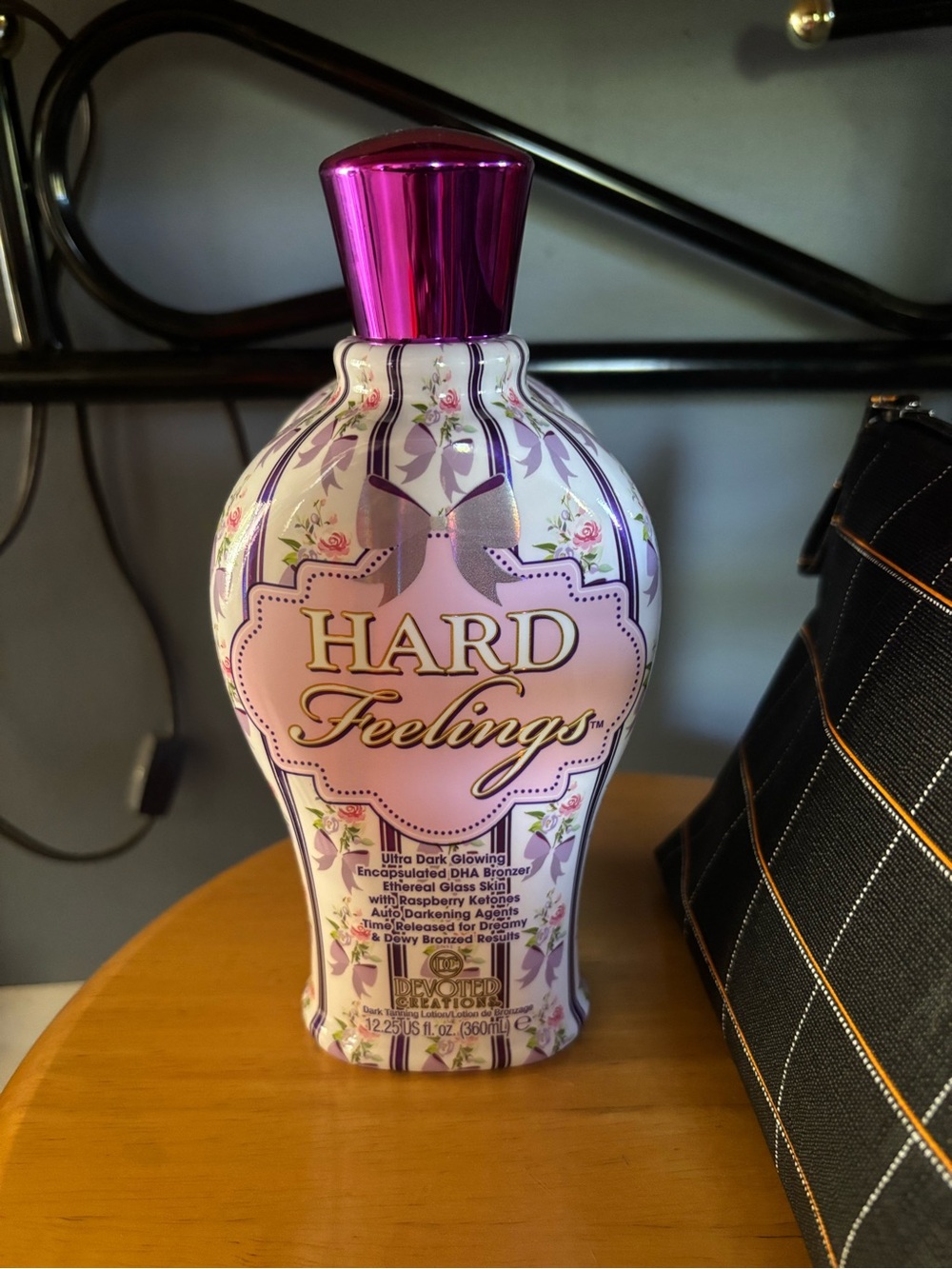 Hard Feelings ultra dark glowing tanning bed lotion brand new